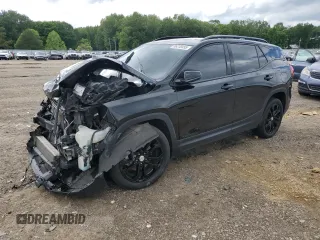 2020 GMC Terrain SLT z VIN 3GKALPEXXLL122211, wystawiony jako Copart lot #56239495 z przebiegiem 96 618 mil mil oraz Szkoda całkowita • Salvage title. Historia ofert i sprzedaży dostępna na DreamBid. Obrazek 1.