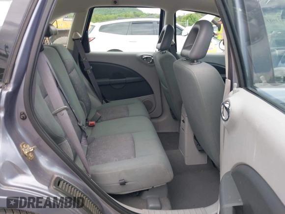2007 Chrysler PT Cruiser with VIN 3A4FY48B27T542210, listed as a IAAI auction lot 42168132 with 190,000 mi miles. Bid and sale history available at carsss.com. Image 8.