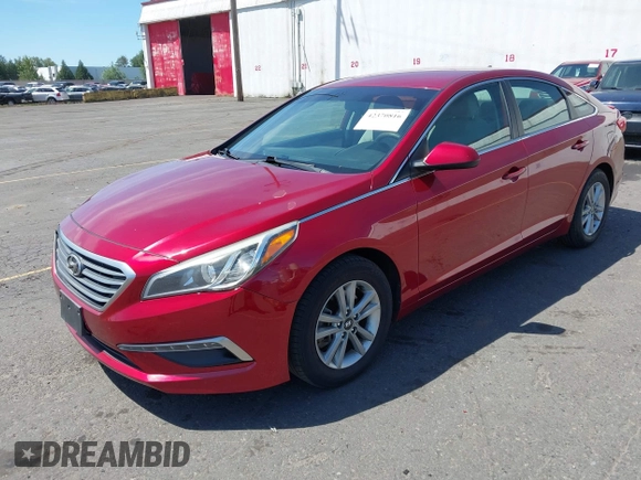 2015 Hyundai Sonata SE z VIN 5NPE24AF0FH065226, wystawiony jako IAAI lot #42370816 z przebiegiem 205 710 mil mil oraz . Historia ofert i sprzedaży dostępna na DreamBid. Obrazek 2.