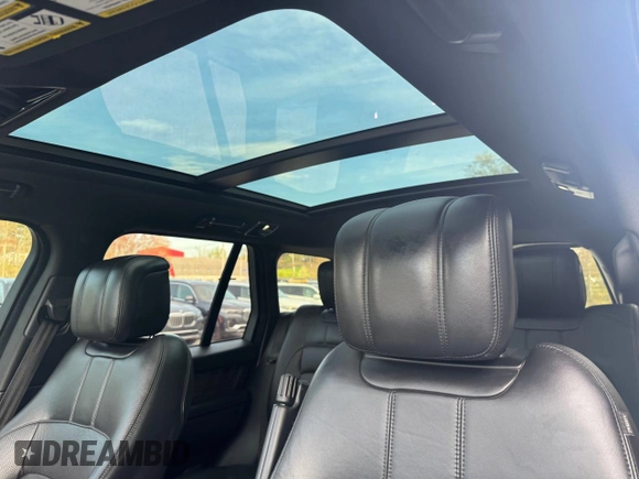 2019 Land Rover Range Rover HSE with VIN SALGS2SV5KA528460, listed as a Copart auction lot 56175975 with 122,951 mi miles and Clean Title. Bid and sale history available at DreamBid. Image 10.
