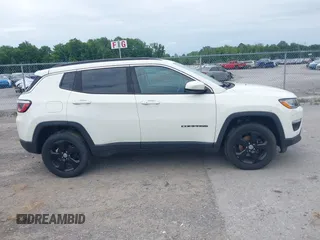 2019 Jeep Compass Latitude with VIN 3C4NJDBB8KT684116, listed as a IAAI auction lot 42596469 with 73,219 mi miles and . Bid and sale history available at DreamBid. Image 13.