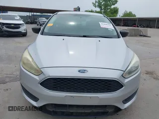 2017 Ford Focus S z VIN 1FADP3E28HL210368, wystawiony jako IAAI lot #42260711 z przebiegiem 69 067 mil mil oraz . Historia ofert i sprzedaży dostępna na DreamBid. Obrazek 12.