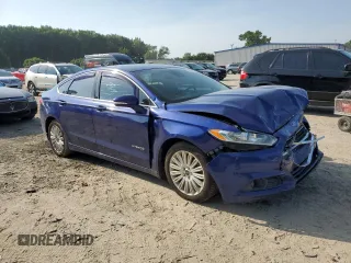 2013 Ford Fusion SE Hybrid z VIN 3FA6P0LU8DR295297, wystawiony jako Copart lot #61830065 z przebiegiem 190 096 mil mil oraz Czysty tytuł • Clean title. Historia ofert i sprzedaży dostępna na DreamBid. Obrazek 4.