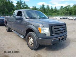 2013 Ford F-150 XL z VIN 1FTFX1EF7DKE08062, wystawiony jako IAAI lot #42699494 z przebiegiem 109 635 mil mil oraz . Historia ofert i sprzedaży dostępna na DreamBid. Obrazek 1.