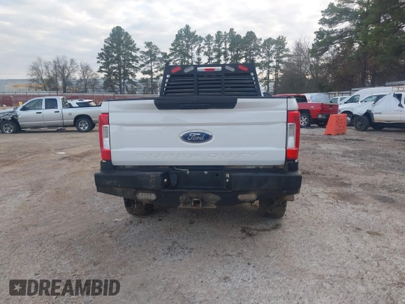 2018 Ford Super Duty F-250 SRW XL with VIN 1FT7W2BT8JEB42178, listed as a IAAI auction lot 41205643 with 196,238 mi miles. Bid and sale history available at carsss.com. Image 16.