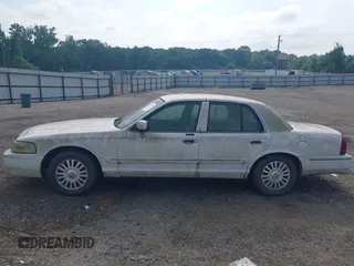 2006 Mercury Grand Marquis LS Premium z VIN 2MEFM75V96X649641, wystawiony jako IAAI lot #42315126 z przebiegiem 144 173 mil mil oraz . Historia ofert i sprzedaży dostępna na DreamBid. Obrazek 6.