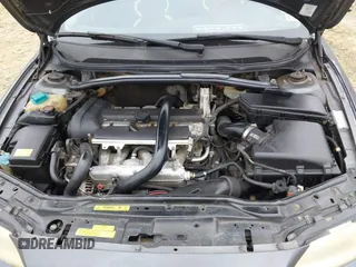 2005 Volvo S60 with VIN YV1RS592352427889, listed as a IAAI auction lot 41521967 with 1 mi miles. Bid and sale history available at carsss.com. Image 10.