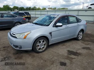 2008 Ford Focus SE z VIN 1FAHP35N28W178222, wystawiony jako Copart lot #56159975 z przebiegiem 112 556 mil mil oraz Szkoda całkowita • Salvage title. Historia ofert i sprzedaży dostępna na DreamBid. Obrazek 1.