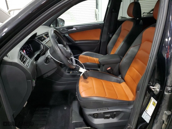 2020 Volkswagen Tiguan SEL Premium R-Line with VIN 3VV4B7AX5LM171670, listed as a Copart auction lot 43829125 with 67,685 mi miles and Salvage Title. Bid and sale history available at carsss.com. Image 7.