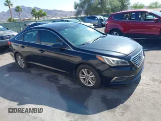 2016 Hyundai Sonata SE z VIN 5NPE24AF0GH305666, wystawiony jako IAAI lot #42396430 z przebiegiem Nie podano mil oraz . Historia ofert i sprzedaży dostępna na DreamBid. Obrazek 1.