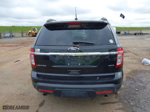 2014 Ford Explorer Limited with VIN 1FM5K8F8XEGB63289, listed as a IAAI auction lot 41848462 with 227,167 mi miles. Bid and sale history available at carsss.com. Image 16.
