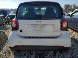 2019 Smart fortwo Pure z VIN WMEFJ9BA4KK386190, wystawiony jako Copart lot #85565094 z przebiegiem 15 531 mil mil oraz Szkody całkowita. Historia ofert i sprzedaży dostępna na DreamBid. Obrazek 6.