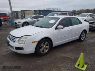 2007 Ford Fusion SE with VIN 3FAHP07167R146612, listed as a IAAI auction lot 41732649 with 237,389 mi miles. Bid and sale history available at carsss.com. Image 2.