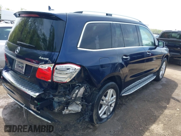 2015 Mercedes-Benz GL-Class GL 450 with VIN 4JGDF6EE8FA542288, listed as a IAAI auction lot 42098527 with 115,312 mi miles. Bid and sale history available at carsss.com. Image 4.