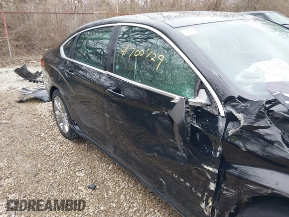 2014 Chevrolet Impala LT with VIN 2G1125S35E9280295, listed as a IAAI auction lot 41700429 with 225,531 mi miles and . Bid and sale history available at DreamBid. Image 19.