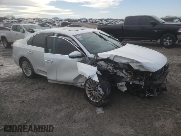 2017 Volkswagen Passat SE z VIN 1VWBT7A31HC022453, wystawiony jako Copart lot #88777855 z przebiegiem Nie podano mil oraz Szkoda całkowita • Salvage title. Historia ofert i sprzedaży dostępna na DreamBid. Obrazek 4.