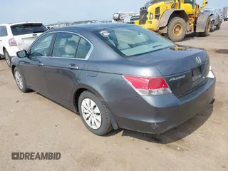 2010 Honda Accord LX z VIN 1HGCP2F3XAA126370, wystawiony jako IAAI lot #42482055 z przebiegiem 356 466 mil mil oraz . Historia ofert i sprzedaży dostępna na DreamBid. Obrazek 3.