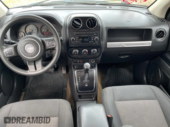2016 Jeep Compass Sport with VIN 1C4NJCBA3GD568160, listed as a Copart auction lot 44409505 with 174,612 mi miles and Clean title. Bid and sale history available at DreamBid. Image 9.