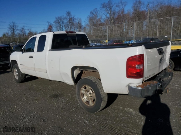 2007 Chevrolet Silverado 2500HD Work Truck with VIN 1GCHC29K87E596255, listed as a Copart auction lot 49998545 with 229,998 mi miles and Salvage Title. Bid and sale history available at carsss.com. Image 2.