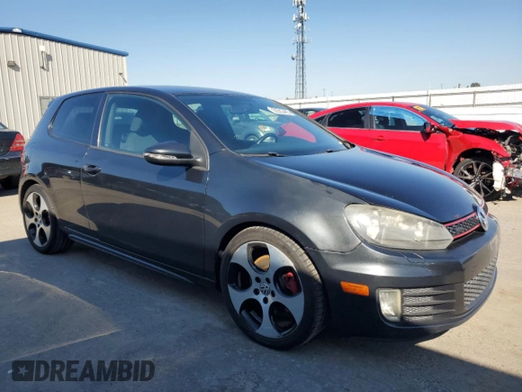 2013 Volkswagen GTI w/Conv & Sunroof z VIN WVWFD7AJ8DW005982, wystawiony jako Copart lot #50383495 z przebiegiem 157 169 mil mil oraz Czysty tytuł • Clean title. Historia ofert i sprzedaży dostępna na DreamBid. Obrazek 4.