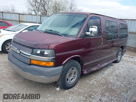 2003 Chevrolet Express Passenger z VIN 1GBFG15X231211821, wystawiony jako IAAI lot #41934414 z przebiegiem 154 508 mil mil oraz . Historia ofert i sprzedaży dostępna na DreamBid. Obrazek 2.