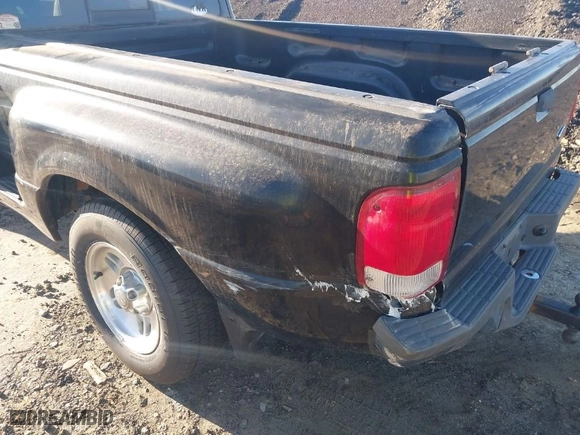 2000 Ford Ranger XL with VIN 1FTYR14V9YPC07011, listed as a IAAI auction lot 41778206 with 134,715 mi miles. Bid and sale history available at carsss.com. Image 6.