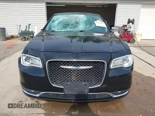 2018 Chrysler 300 Limited with VIN 2C3CCAKG1JH199016, listed as a IAAI auction lot 42065891 with 85,547 mi miles. Bid and sale history available at carsss.com. Image 13.