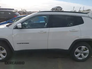 2019 Jeep Compass Latitude with VIN 3C4NJCBB2KT743820, listed as a IAAI auction lot 41692314 with 50,030 mi miles. Bid and sale history available at carsss.com. Image 15.