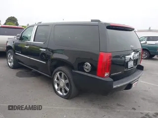 2007 Cadillac Escalade ESV z VIN 1GYFK66857R321889, wystawiony jako IAAI lot #42459011 z przebiegiem 194 146 mil mil oraz . Historia ofert i sprzedaży dostępna na DreamBid. Obrazek 3.