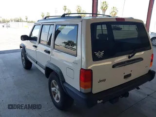 1997 Jeep Cherokee Sport with VIN 1J4FJ68S4VL584953, listed as a IAAI auction lot 42696694 with 135,545 mi miles and . Bid and sale history available at DreamBid. Image 3.