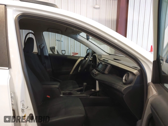 2015 Toyota RAV4 LE z VIN 2T3BFREV8FW336371, wystawiony jako IAAI lot #42330943 z przebiegiem 113 499 mil mil oraz . Historia ofert i sprzedaży dostępna na DreamBid. Obrazek 5.