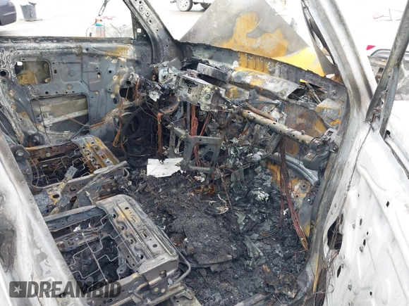 2008 Scion xB z VIN JTLKE50E281035510, wystawiony jako IAAI lot #41771727 z przebiegiem Nie podano mil oraz . Historia ofert i sprzedaży dostępna na DreamBid. Obrazek 5.