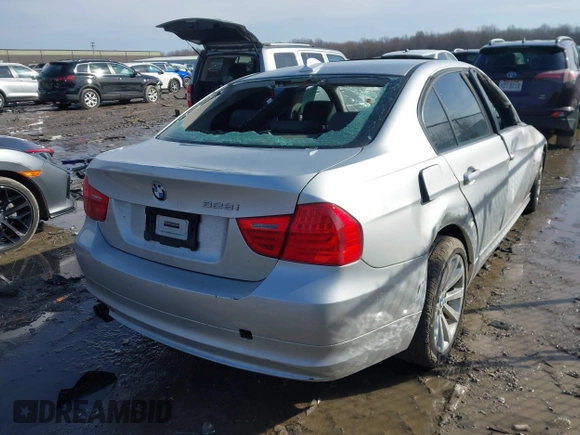 2011 BMW 3 Series 328i xDrive with VIN WBAPK7G50BNN78881, listed as a IAAI auction lot 41694260 with 1 mi miles. Bid and sale history available at carsss.com. Image 4.