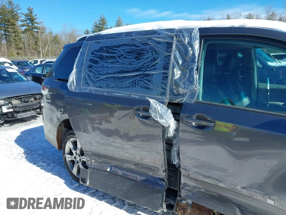 2012 Toyota Sienna SE with VIN 5TDXK3DC0CS233795, listed as a IAAI auction lot 41630513 with 102,766 mi miles. Bid and sale history available at carsss.com. Image 6.