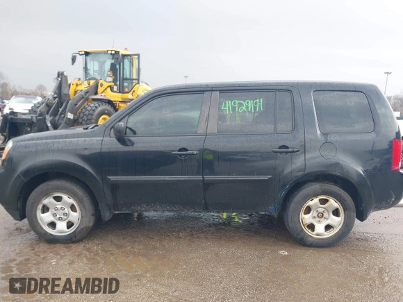2012 Honda Pilot LX with VIN 5FNYF4H20CB010810, listed as a IAAI auction lot 41929191 with 181,977 mi miles and . Bid and sale history available at DreamBid. Image 14.
