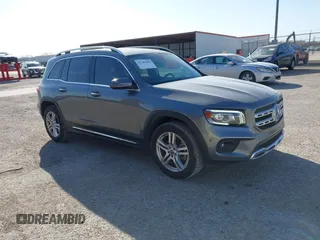 2020 Mercedes-Benz GLB 250 z VIN W1N4M4GB3LW050468, wystawiony jako IAAI lot #41785584 z przebiegiem 34 556 mil mil oraz . Historia ofert i sprzedaży dostępna na DreamBid. Obrazek 1.