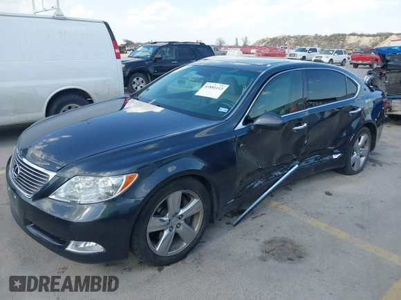 2008 Lexus LS 460 L z VIN JTHGL46F885026836, wystawiony jako IAAI lot #41881113 z przebiegiem 124 883 mil mil oraz . Historia ofert i sprzedaży dostępna na DreamBid. Obrazek 17.