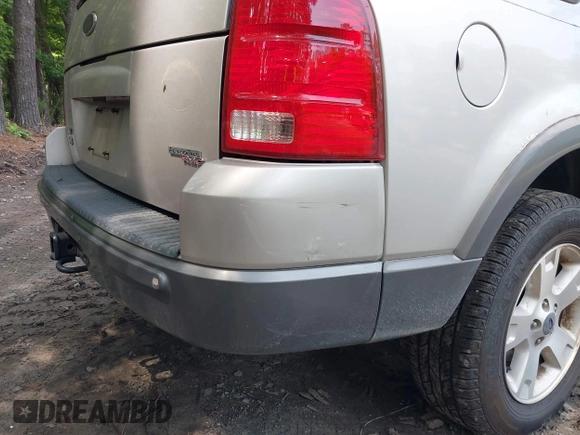 2005 Ford Explorer XLT with VIN 1FMZU73K65UA13770, listed as a IAAI auction lot 42505142 with 184,439 mi miles and . Bid and sale history available at DreamBid. Image 6.