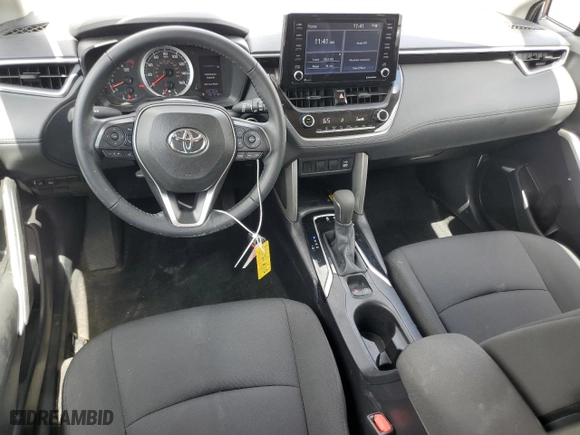 2022 Toyota Corolla Cross LE with VIN 7MUCAABG3NV026547, listed as a Copart auction lot 51709385 with 61,182 mi miles and Clean Title. Bid and sale history available at carsss.com. Image 8.