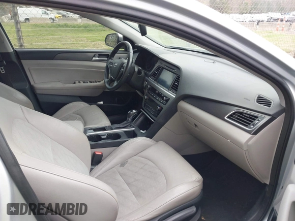 2015 Hyundai Sonata Limited with VIN 5NPE34AFXFH041898, listed as a IAAI auction lot 41929114 with 151,429 mi miles and . Bid and sale history available at carsss.com. Image 5.