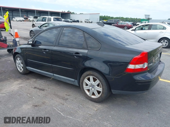 2007 Volvo S40 2.4L z VIN YV1MS382972260828, wystawiony jako IAAI lot #42312374 z przebiegiem 129 152 mil mil oraz . Historia ofert i sprzedaży dostępna na DreamBid. Obrazek 3.