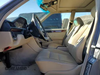 1995 Mercedes-Benz 400 with VIN WDBEA34E1SC269568, listed as a Copart auction lot 49800915 with 171,214 mi miles and Salvage Title. Bid and sale history available at carsss.com. Image 7.
