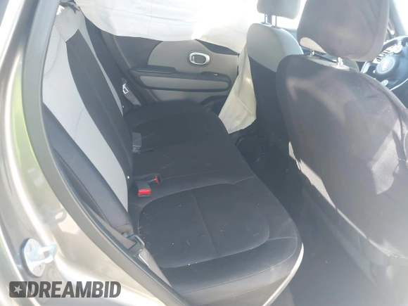 2017 Kia Soul with VIN KNDJN2A21H7467934, listed as a IAAI auction lot 41991845 with 102,027 mi miles. Bid and sale history available at carsss.com. Image 8.