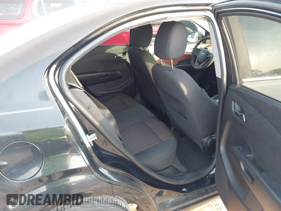 2014 Chevrolet Sonic LT z VIN 1G1JC5SB2E4223141, wystawiony jako IAAI lot #41872526 z przebiegiem 154 026 mil mil oraz . Historia ofert i sprzedaży dostępna na DreamBid. Obrazek 8.