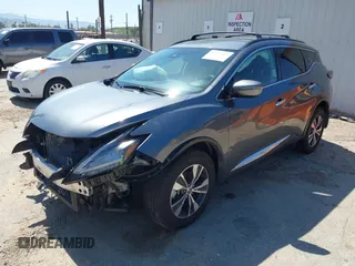 2020 Nissan Murano SV z VIN 5N1AZ2BJ1LN132389, wystawiony jako IAAI lot #41827452 z przebiegiem 39 048 mil mil oraz . Historia ofert i sprzedaży dostępna na DreamBid. Obrazek 2.