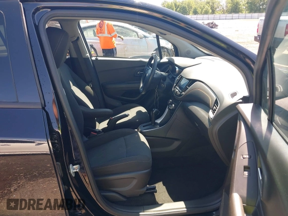 2020 Chevrolet Trax LS with VIN KL7CJKSB3LB026277, listed as a IAAI auction lot 42299054 with 81,232 mi miles and . Bid and sale history available at DreamBid. Image 5.