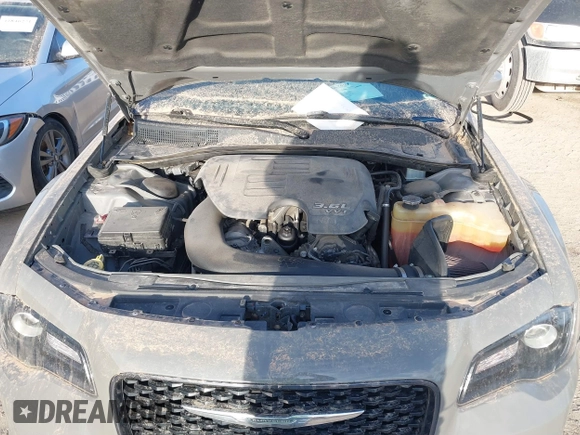 2018 Chrysler 300 with VIN 2C3CCAGG1JH160855, listed as a IAAI auction lot 41875983 with 81,598 mi miles. Bid and sale history available at carsss.com. Image 10.