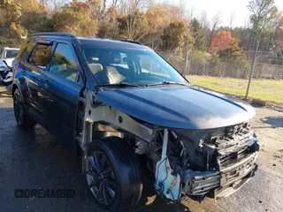 2018 Ford Explorer XLT z VIN 1FM5K7D87JGA54005, wystawiony jako IAAI lot #41879565 z przebiegiem 152 226 mil mil oraz . Historia ofert i sprzedaży dostępna na DreamBid. Obrazek 1.