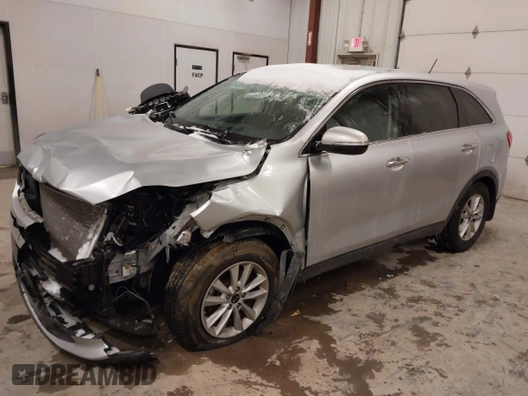 2020 Kia Sorento LX with VIN 5XYPG4A31LG623295, listed as a IAAI auction lot 41307405 with 48,063 mi miles. Bid and sale history available at carsss.com. Image 2.