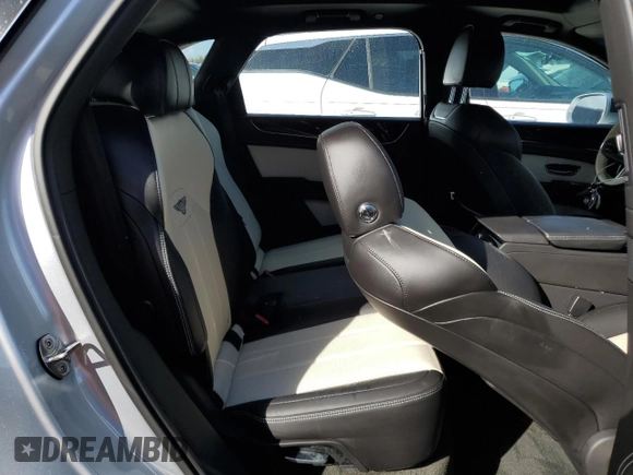 2021 Bentley Bentayga V8 z VIN SJAAM2ZV4MC034001, wystawiony jako Copart lot #78093424 z przebiegiem Nie podano mil oraz Szkoda całkowita • Salvage title. Historia ofert i sprzedaży dostępna na DreamBid. Obrazek 11.